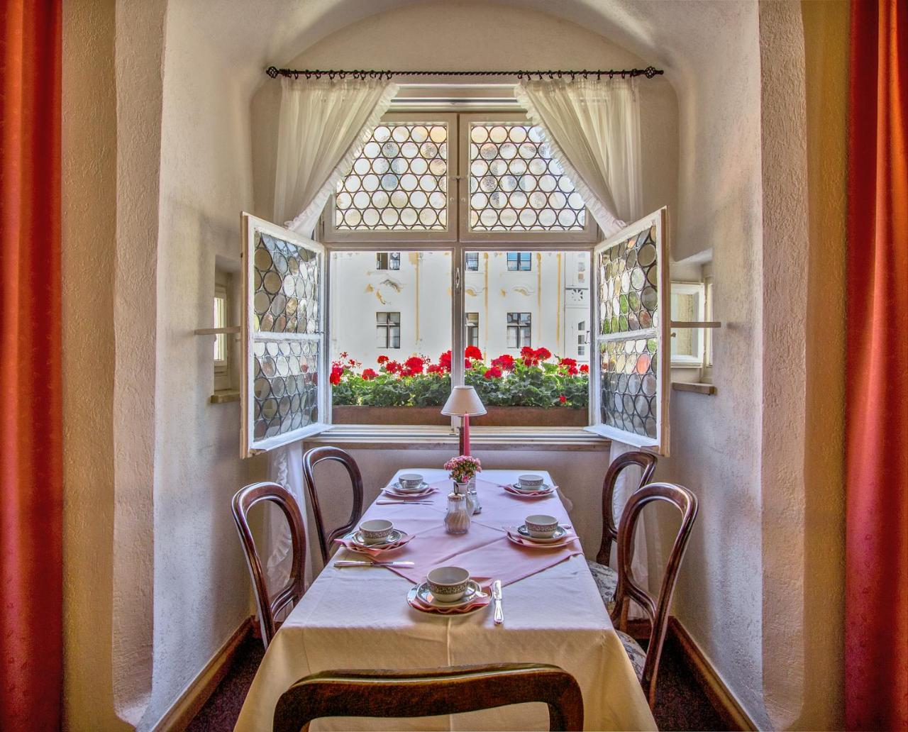 Hotel Adler Ингольштадт Экстерьер фото