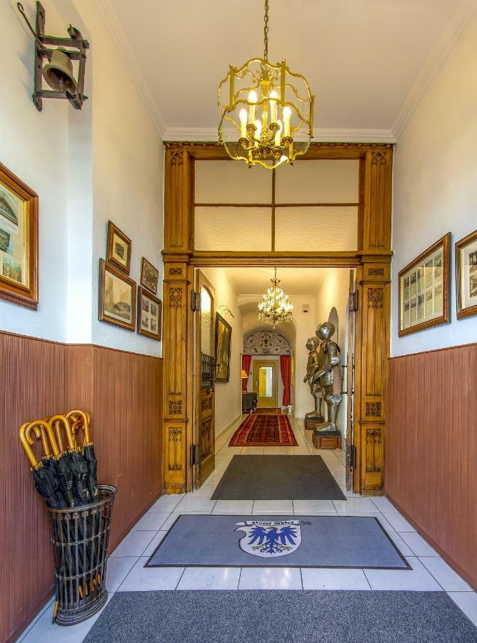 Hotel Adler Ингольштадт Экстерьер фото