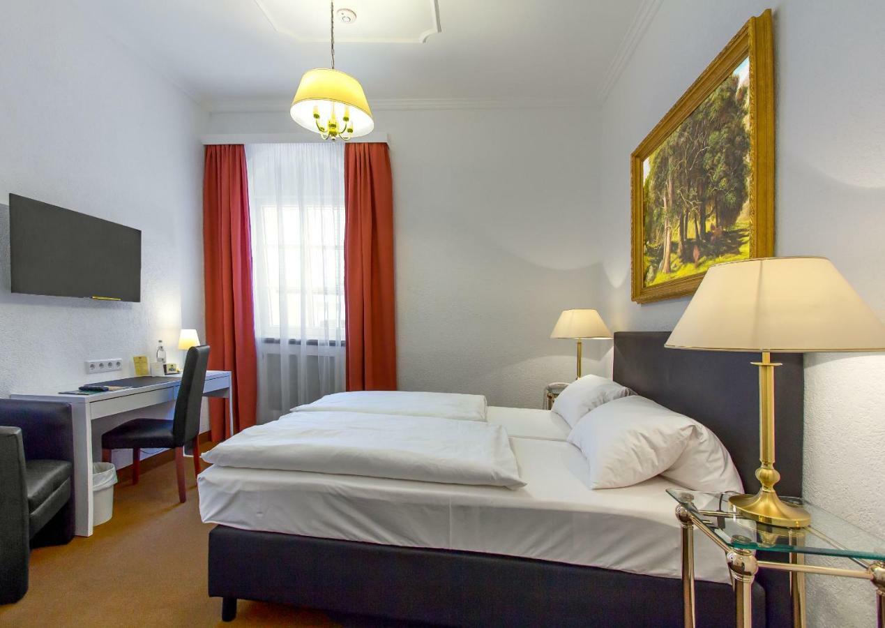 Hotel Adler Ингольштадт Экстерьер фото